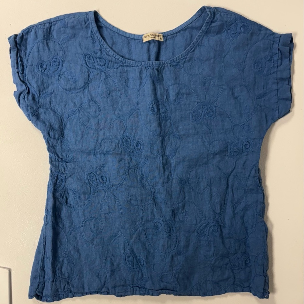 Terzo Millennio Linen Embroidered Floral Blue Top  Sz M *RUNS LARGE